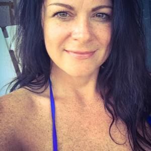 Meet your Posher, Carrie